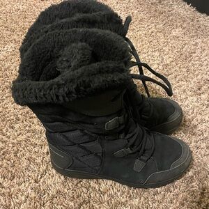 Black Merrell snow boots SZ 8 Women’s